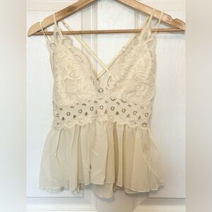 Lace cross strap ruffled tank